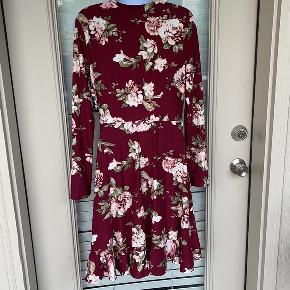 Justify dress size medium new with tags burgundy - Picture 3 of 7